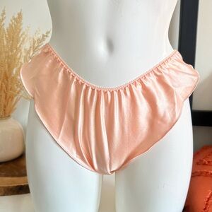 Vintage Andra peach satin high leg flutter panties size small made in Italy